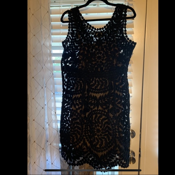 Baraschi Black Lace V Neck Dreas - Picture 4 of 5